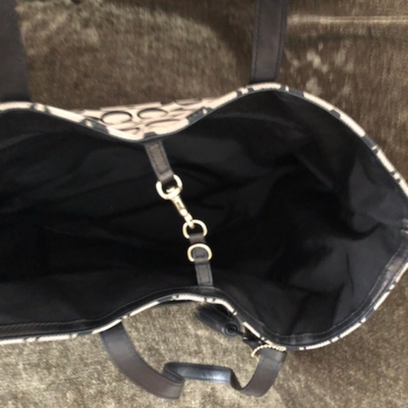 Coach Tassel Shoulder Bag - Picture 4 of 6